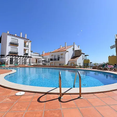 Paddle - Sea View With 3 Pools, Tennis & Squash Court