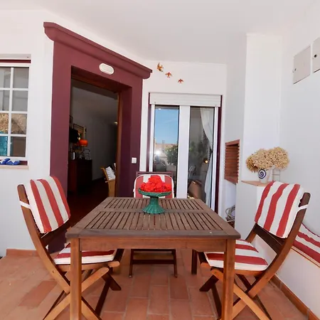 Paddle - Sea View With 3 Pools, Tennis & Squash Court *