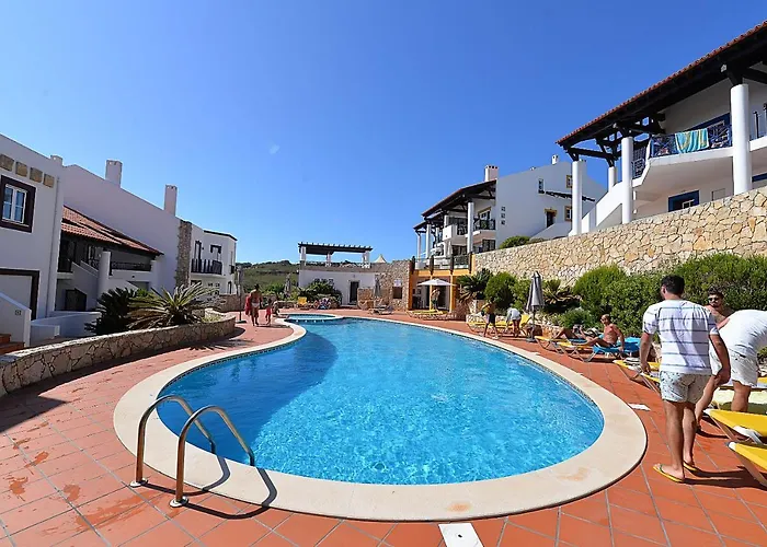 Paddle - Sea View With 3 Pools, Tennis & Squash Court